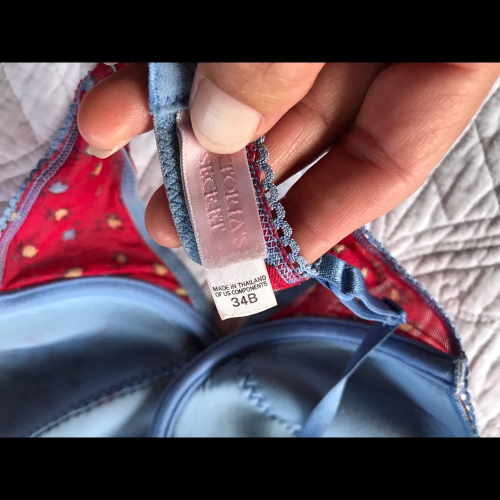 Adorable VS bra🌺 - Picture 4 of 4